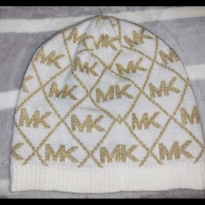 New Without  Tag Michael Kors Beanie